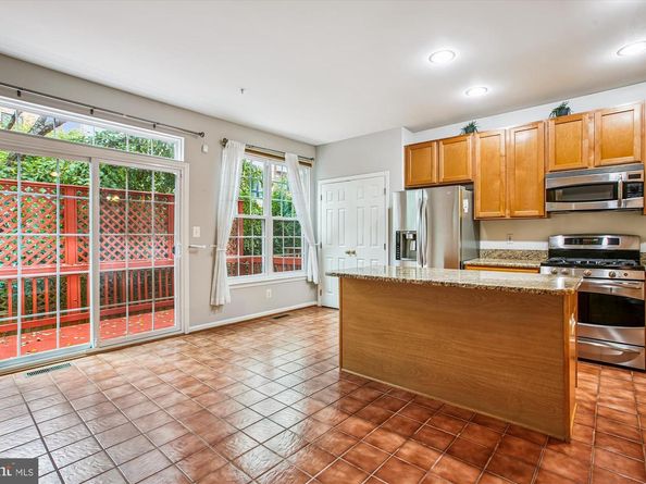 171 Barrett Place, Alexandria VA 22304
