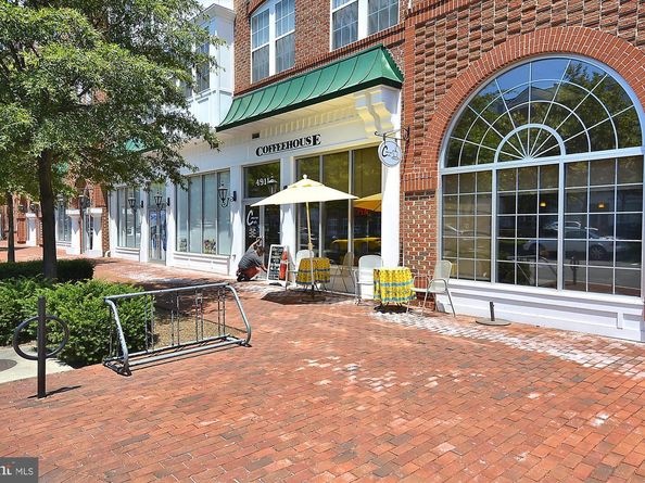 171 Barrett Place, Alexandria VA 22304