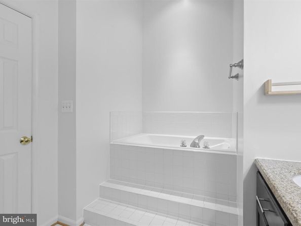171 Barrett Place, Alexandria VA 22304