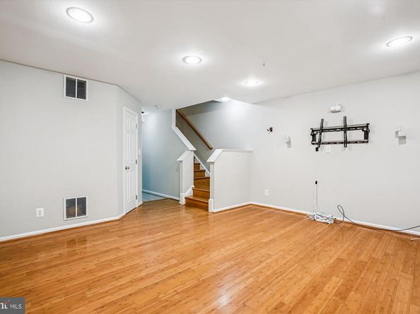 171 Barrett Place, Alexandria VA 22304