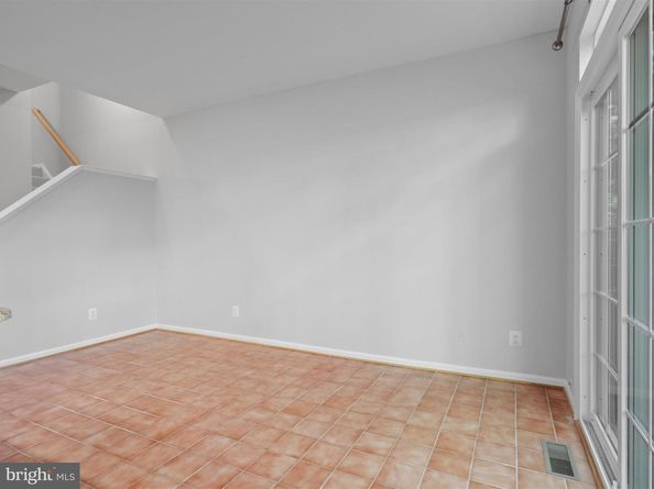 171 Barrett Place, Alexandria VA 22304