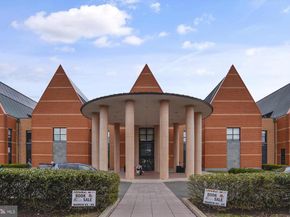 171 Barrett Place, Alexandria VA 22304