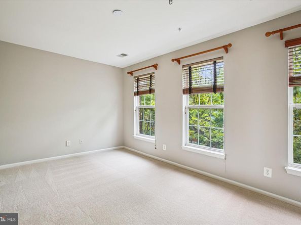 171 Barrett Place, Alexandria VA 22304