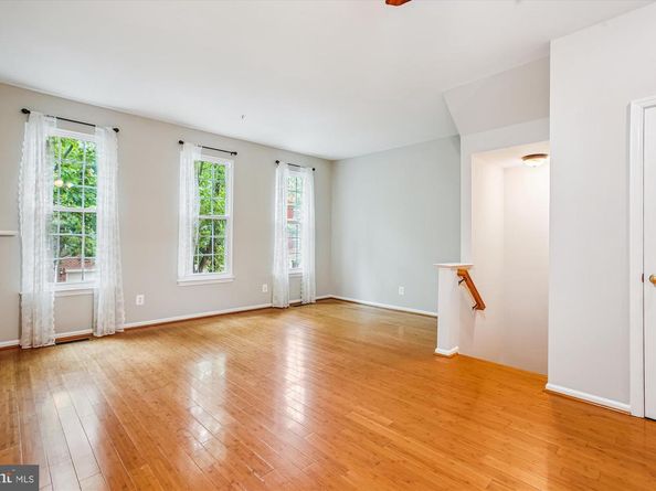 171 Barrett Place, Alexandria VA 22304