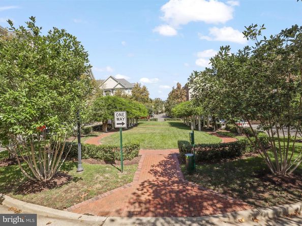 171 Barrett Place, Alexandria VA 22304