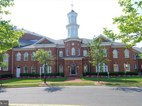 171 Barrett Place, Alexandria VA 22304