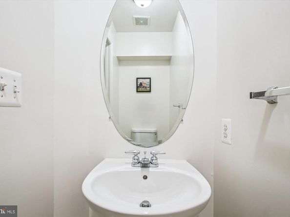 171 Barrett Place, Alexandria VA 22304