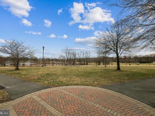 171 Barrett Place, Alexandria VA 22304