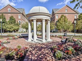 171 Barrett Place, Alexandria VA 22304
