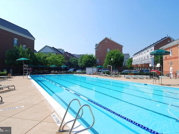 171 Barrett Place, Alexandria VA 22304