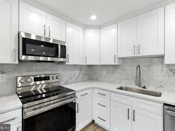 5008 N Convent Lane 276, Philadelphia PA 19114
