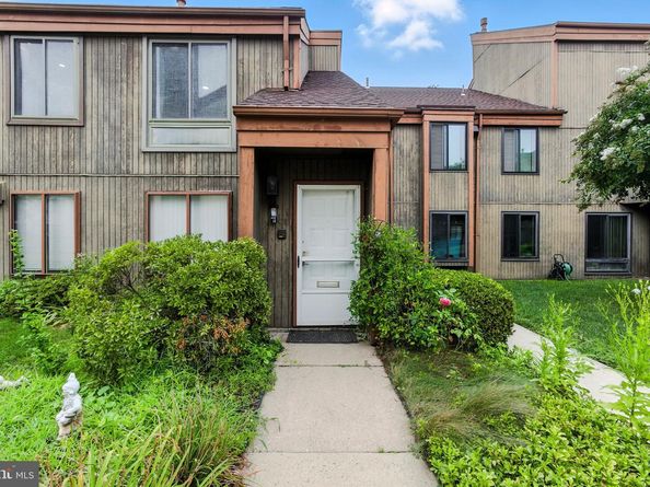 5008 N Convent Lane 276, Philadelphia PA 19114