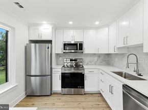 5008 N Convent Lane 276, Philadelphia PA 19114