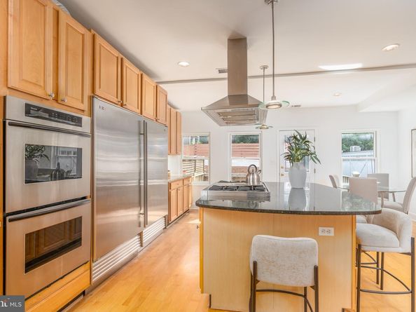 1683 35TH Street NW, Washington DC 20007
