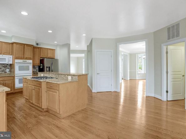 3803 Bell Manor Court, Falls Church VA 22041