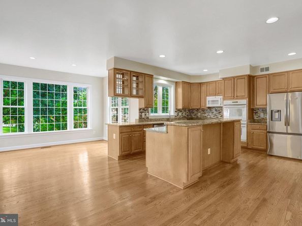 3803 Bell Manor Court, Falls Church VA 22041