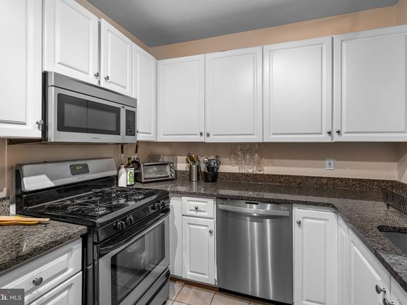 7011 Falls Reach Drive 205, Falls Church VA 22043