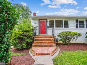 102 Moore Avenue SW, Vienna VA 22180
