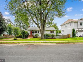 102 Moore Avenue SW, Vienna VA 22180
