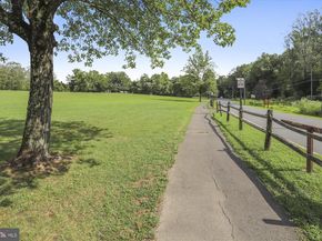 102 Moore Avenue SW, Vienna VA 22180