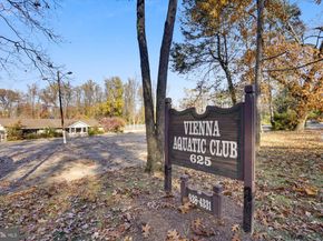 102 Moore Avenue SW, Vienna VA 22180