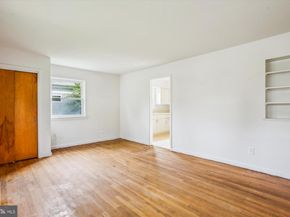 102 Moore Avenue SW, Vienna VA 22180