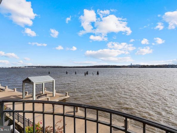 602 Fords Landing Way, Alexandria VA 22314