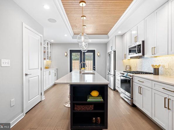 1830 Fitzwater Street, Philadelphia PA 19146