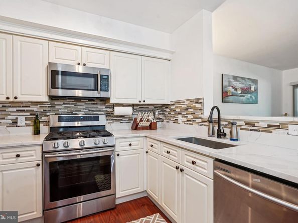 2204 Westcourt Lane 116, Herndon VA 20170