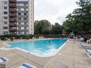 5340 Holmes Run Parkway 1003, Alexandria VA 22304