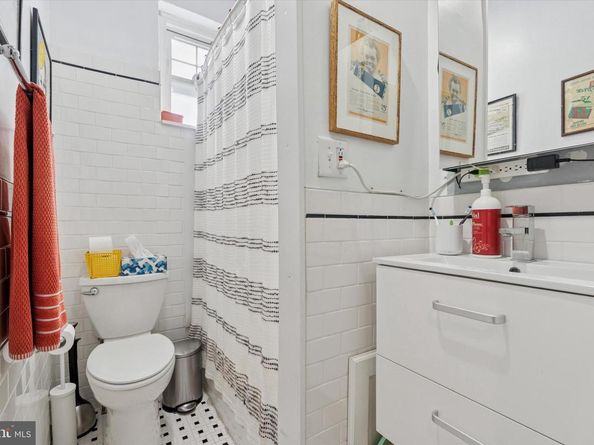 634 Cross Street, Philadelphia PA 19147