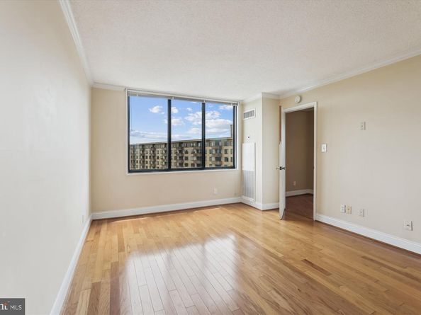 5225 Pooks Hill Road 1701N, Bethesda MD 20814