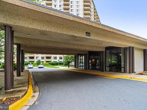 5225 Pooks Hill Road 1701N, Bethesda MD 20814