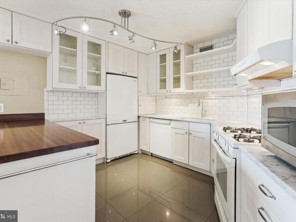 5225 Pooks Hill Road 1701N, Bethesda MD 20814