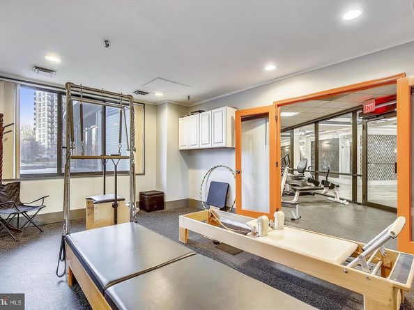 5225 Pooks Hill Road 1701N, Bethesda MD 20814