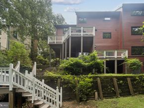 3015 Oregon Knolls Drive NW, Washington DC 20015