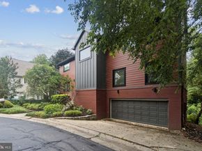 3015 Oregon Knolls Drive NW, Washington DC 20015