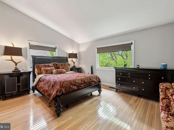 3015 Oregon Knolls Drive NW, Washington DC 20015