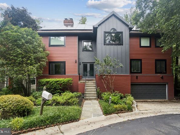 3015 Oregon Knolls Drive NW, Washington DC 20015