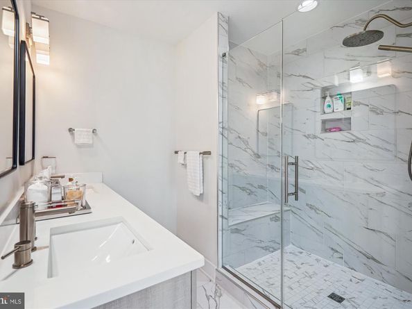 8229 River Road, Bethesda MD 20817