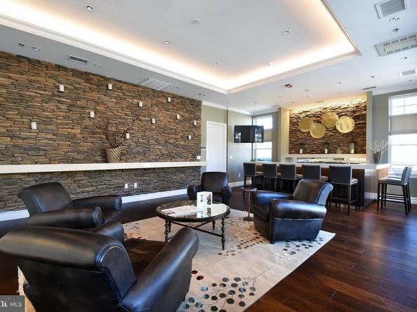 8229 River Road, Bethesda MD 20817