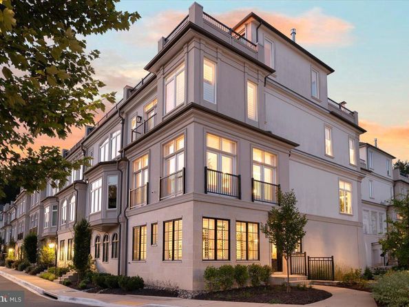 8229 River Road, Bethesda MD 20817