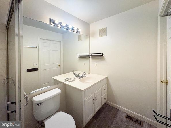 21897 Elkins Terrace, Sterling VA 20166