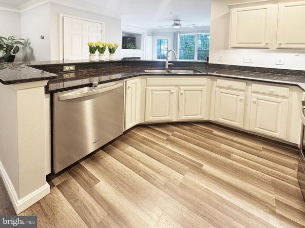 21897 Elkins Terrace, Sterling VA 20166