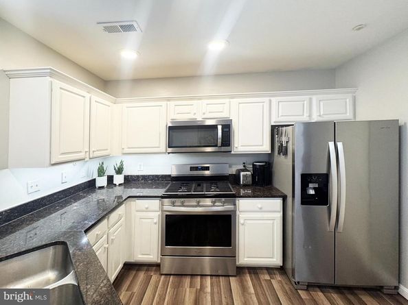 21897 Elkins Terrace, Sterling VA 20166