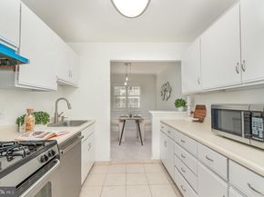 1923 Wilson Lane 102, Mclean VA 22102