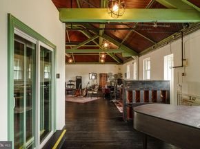 4900 Longshore Avenue, Philadelphia PA 19135
