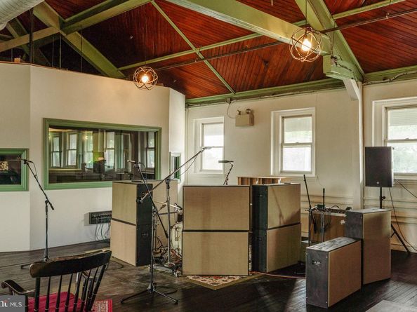 4900 Longshore Avenue, Philadelphia PA 19135