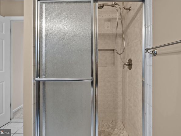 23 Evergreen Way, Philadelphia PA 19115