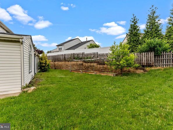23 Evergreen Way, Philadelphia PA 19115